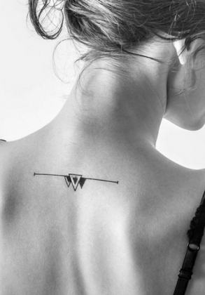 tatuaggi piccoli femminili schiena